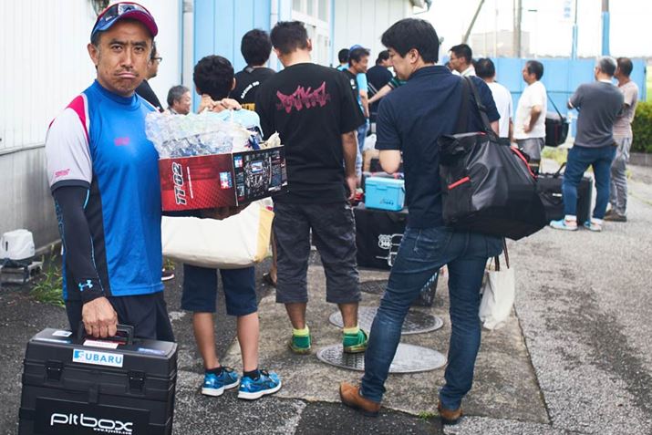 [X̒́AX̃I[vOARCDƂ̊F̎p