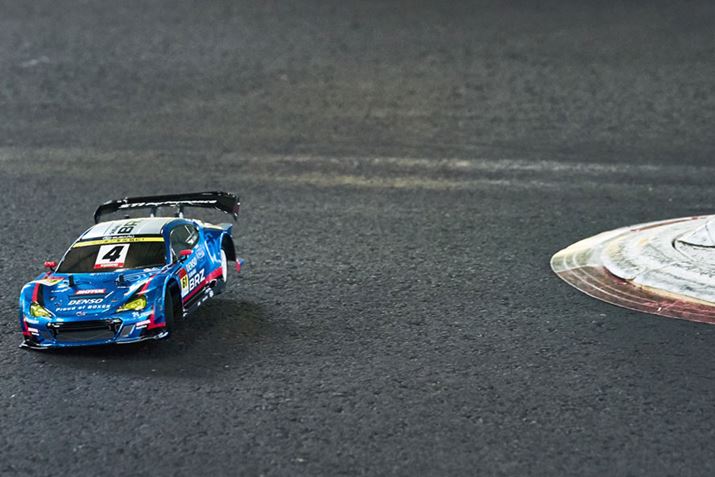 Ԃł̃T[LbgsƓAς炸̑ƂЂǂA_[XeAcc