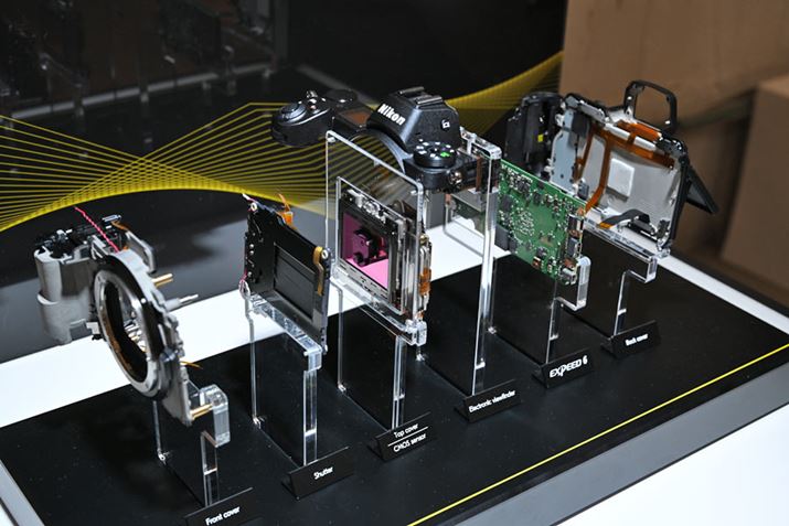 ZV[Y͌̕^B^{fBɃVb^[jbgȂǂ̋@\Ǝ߂Ă