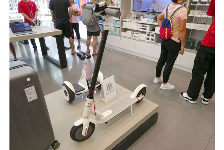 1999RMB(34,000~)̓dXN[^[