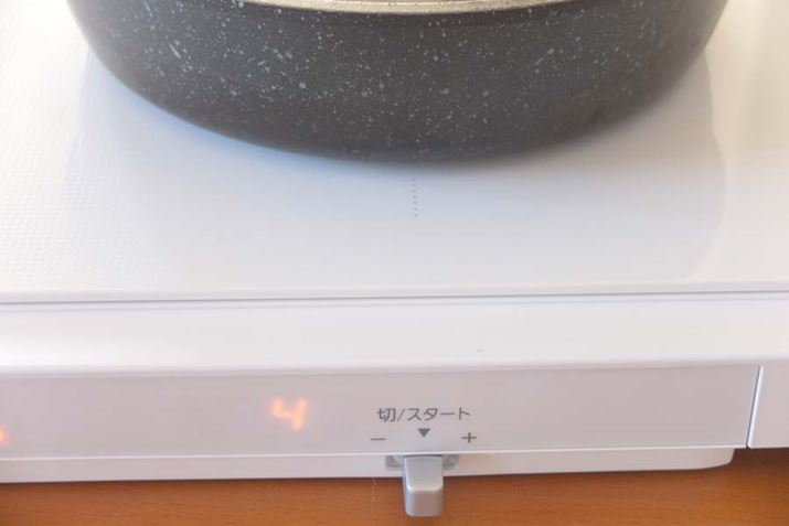 tCpg邩ʂɂ́A܂itCpjɐAEIHq[^[̒ɃZbg