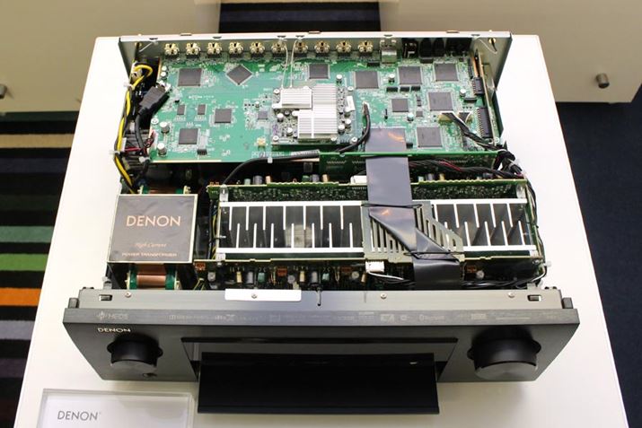 AVR-X4500H�̃g�b�v�J�o�[���J�����Ƃ���