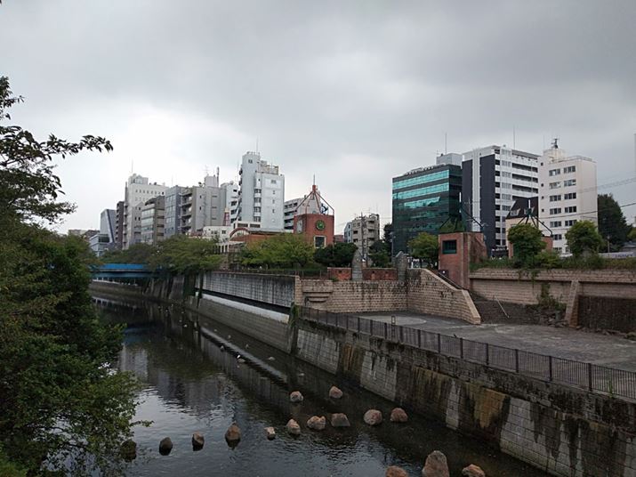 ł΂ꂢɎB邪A኱̈Â͔ۂ߂ȂBHDR@\̌ʂXアƊ