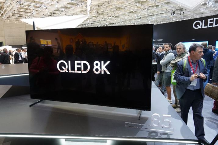 �T���X���u�[�X�Ŕ�I���ꂽ85�^��8K�t���e���r