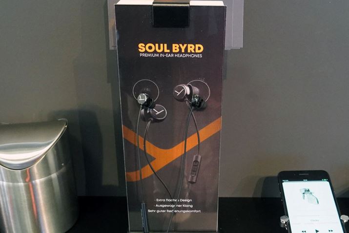 L^Cv́uBEAT BYRDvV[Y