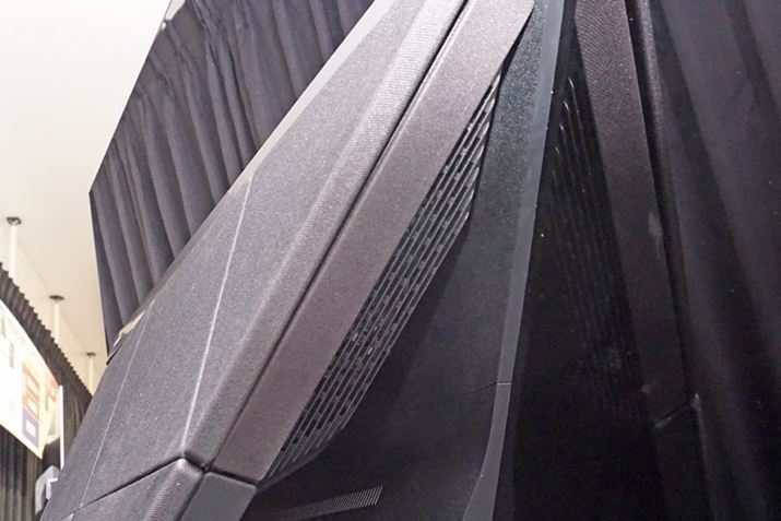 ɔzuꂽTuE[n[̂ŉ̉荞݂PB藧̊̂TEhɎdオĂ