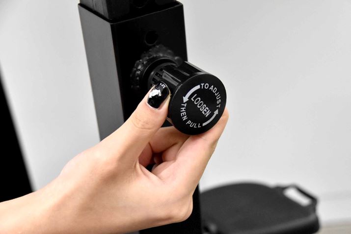 Th̒ߕB傫ȃ{gŌŒ肷