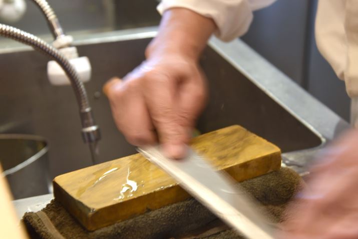 𗠕ԂA~`悤ɌŐn̗ɂłuovƂĂ