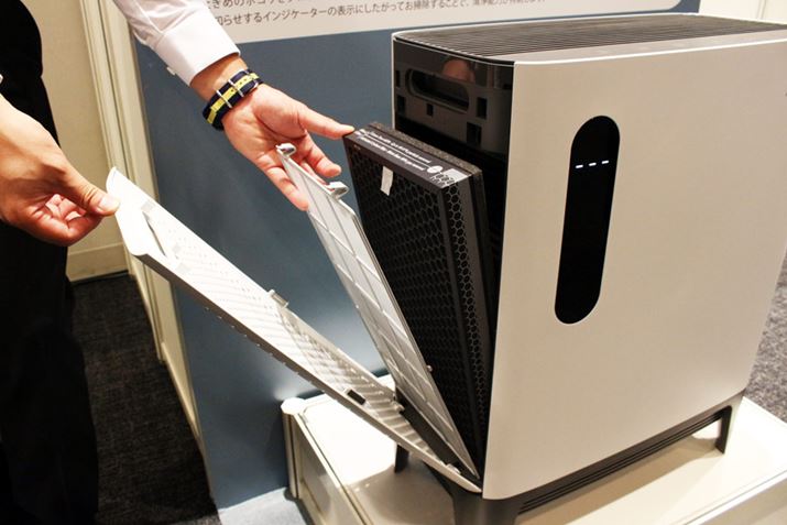 TChɃvtB^[AMAX2 GreentB^[𑕔