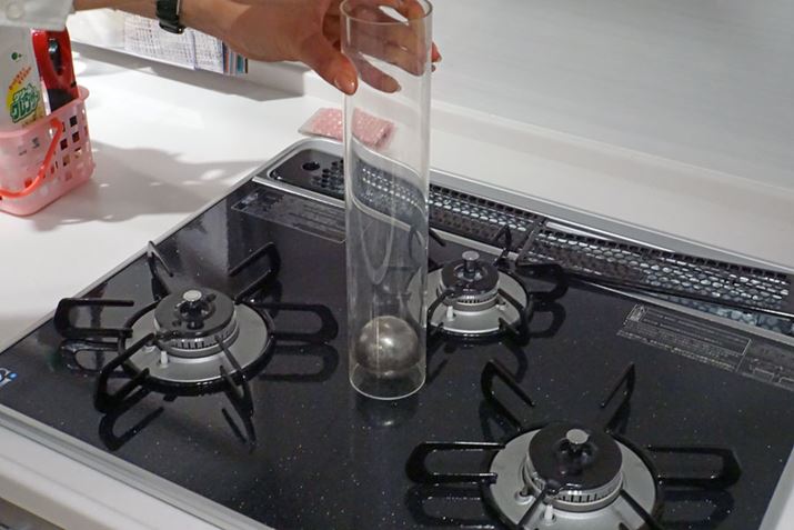 RAM@̃plz[[Bz[[̑ϋvmF邽߂ɓS𗎂ƂfĂ܂