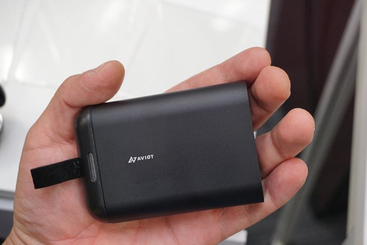 P[X͑eʃobe[߁AƂ傫