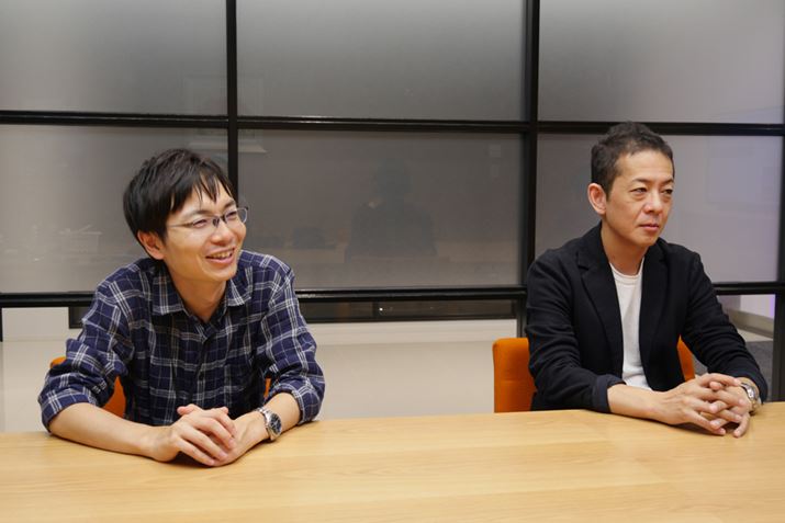 vf[T[̉wAEuhfBN^[͖̉ꑏ