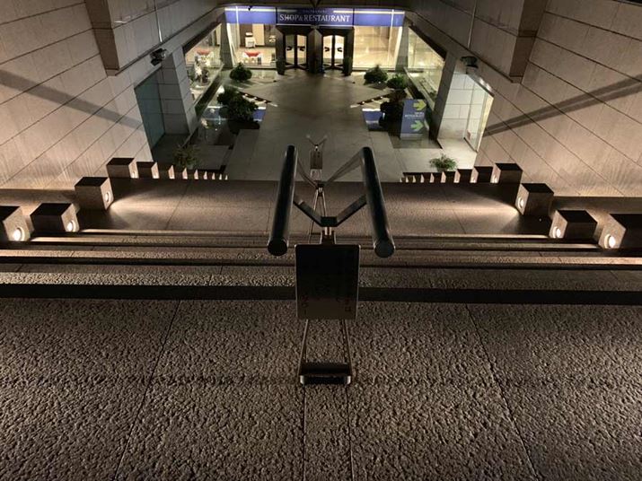 RN[g肷̋̎Aڒʂ蒉ɍČĂ