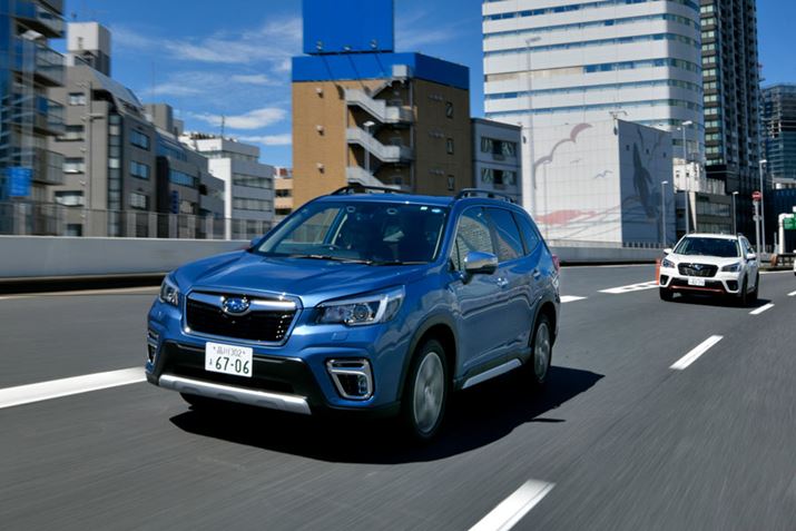 2b^[GWɃ[^[gݍ킹ue-BOXERv𓋍ڂuAhoXv̑sC[W