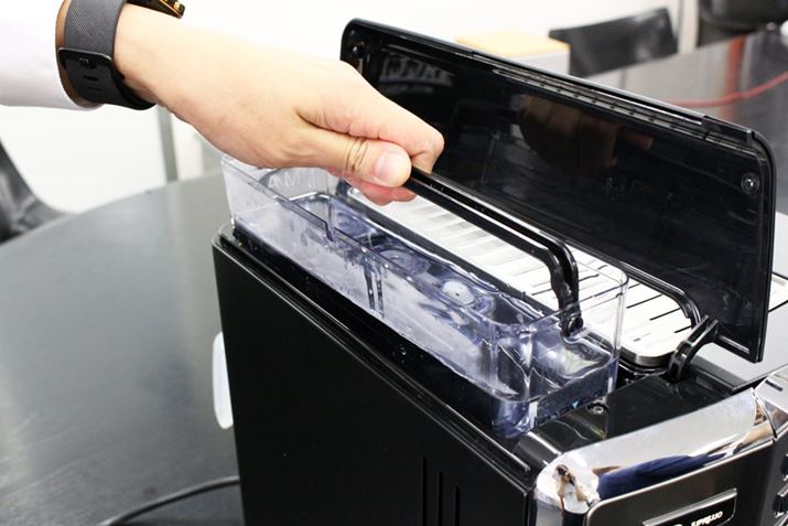 ^Nie1.6Lj̓nhtŁA^тɂ͋JȂ