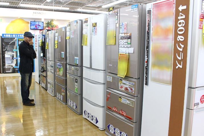 460LNX񂵂Ă①ɔ𕨐F̕M