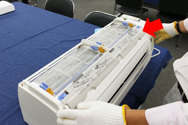 plOƁAtB^[̎|sۂ̃zR𗭂߂Ă_Xg{bNX܂