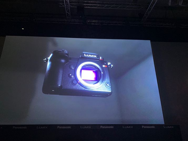 hhȁuLUMIX S1R/S1v̉fɂ