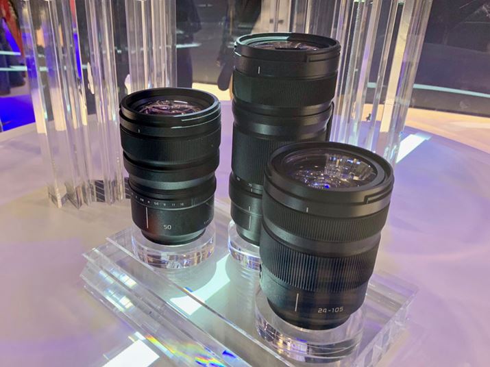 pi\jbN甭\肳Ă3ނ̃YB50mm F1.4A70-200mm A24-105mm