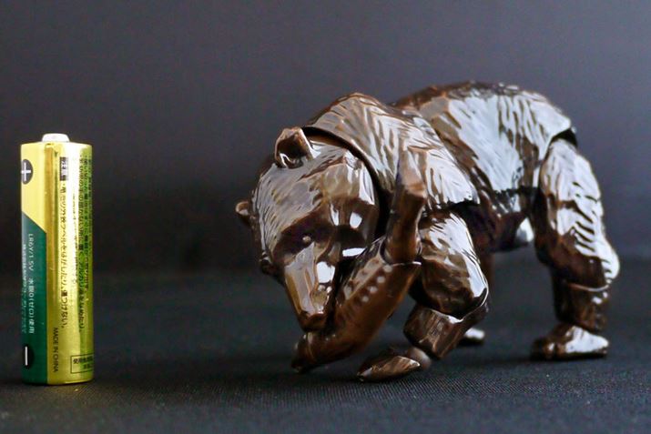 �傫���͑S����10cm���Ƃ��Ȃ菬���߁B�P�O�d�r�Ɣ�r���܂���