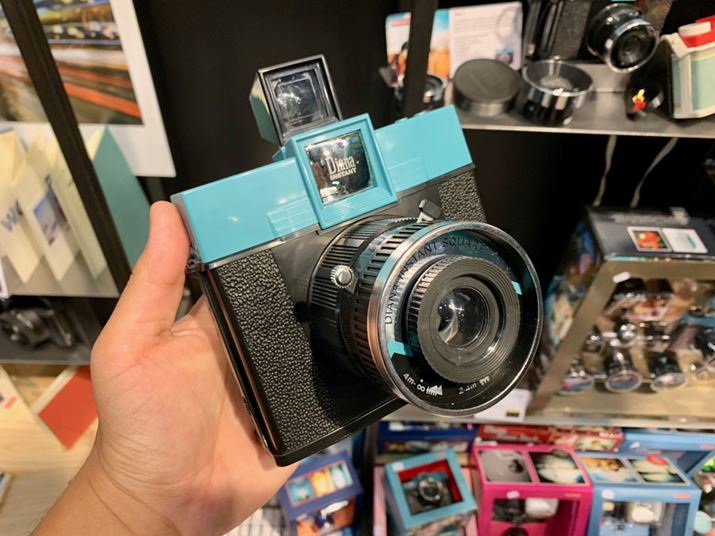 ���g�����`�[�v�ɐU��؂������j�[�N�ȃf�U�C��