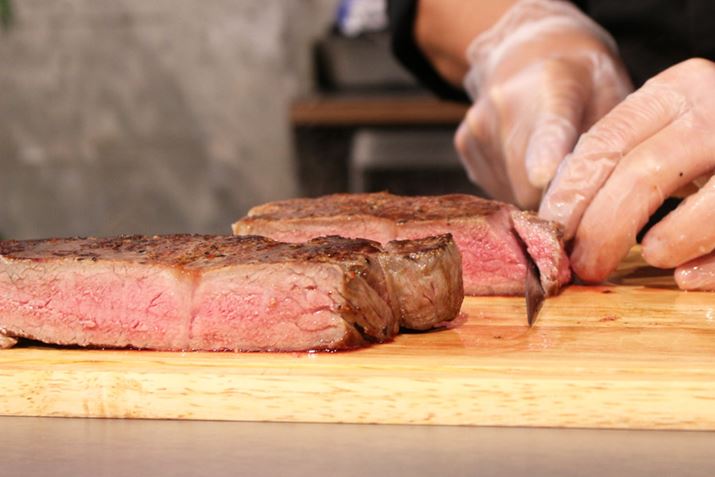 ȃXe[L؂Ă݂ƁA̓LCȃsNFI `Ղł