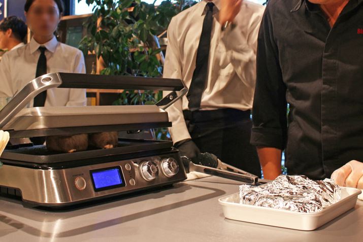 ؓ̓v[g牺낵ƁAzC[ɕ2قǒuĂdオƂȂ܂