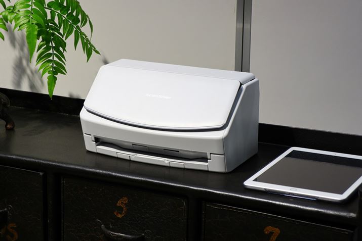 ƂJ[OBiX500ۂ݂̂fUC