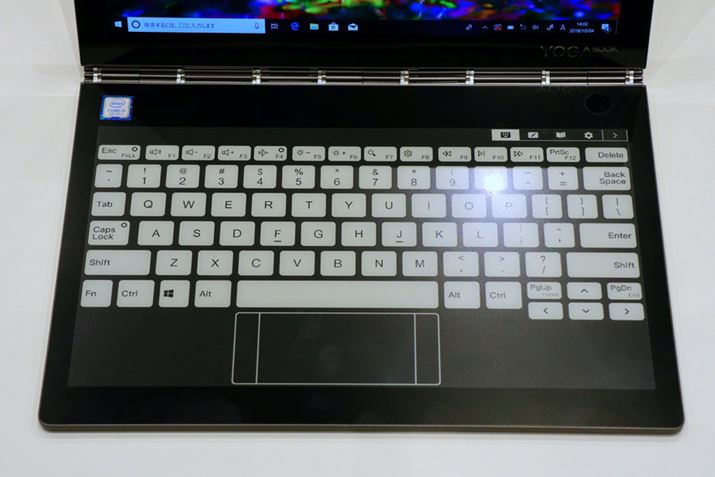 �z���C�g�̃N���V�b�N�L�[�{�[�h�B��O�̃^�b�`�p�b�h���펞�\�������