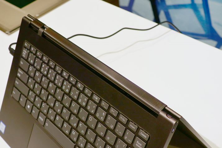 �q���W�����ɃX�s�[�J�[�𓋍�