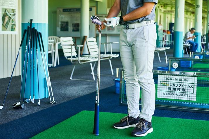 ����7�ԃA�C�A���Ɣ�r�����Ƃ���A�����Ԏ��1�C���`�Ⴂ�܂��B�Ԏ�ł�����2�Ԏ蕪�ł�