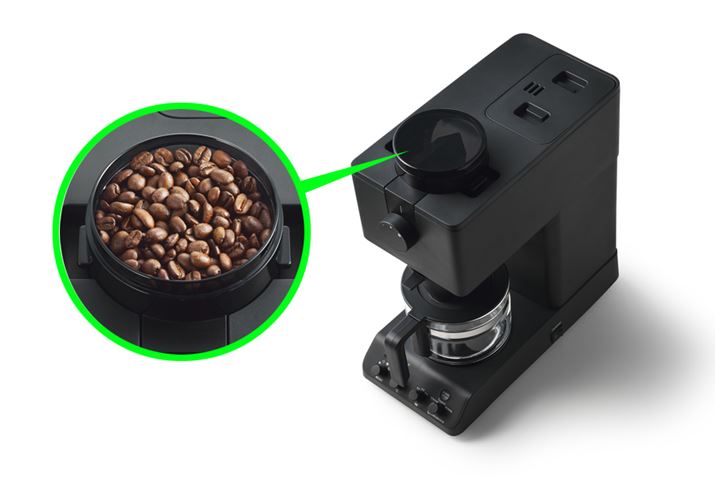 R[q[ĎgS^ŁAX^CbVȃfUĆBtWO̗eʂ450mlł