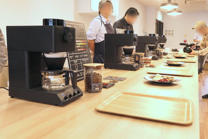 ƃR[q[[J[т܂B܂ŋiX݂I