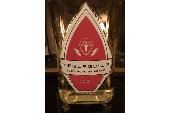 }XNcC[guTeslaquillaṽ{gi摜̓}XNTwitterj