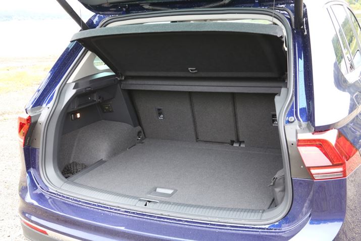 VWueBOA TDI 4MOTION HighlineṽQbW[