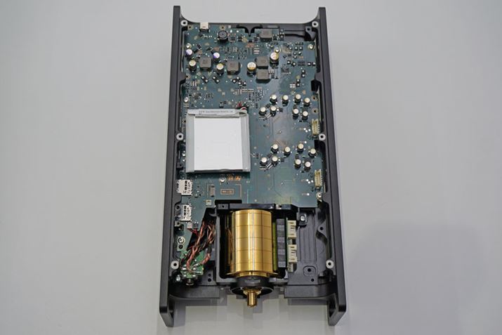 {̏㕔ɂ̓fW^ñCzu