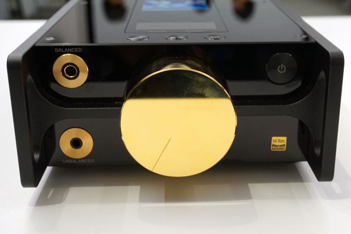 tgɂ́Ad{^ƃwbhzóA{[muzu