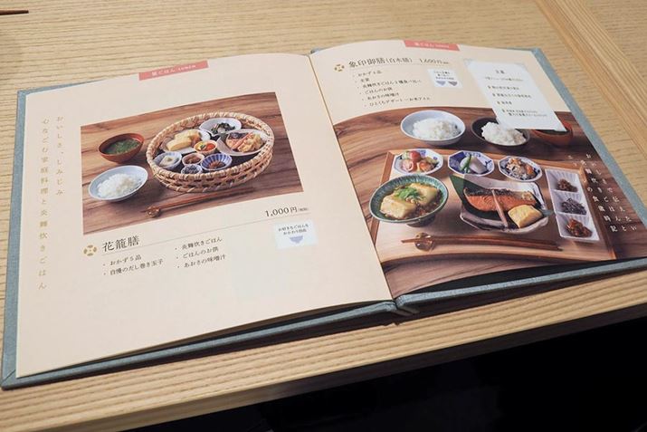 e[uɒuĂj[Bej[傫Ȏʐ^œe킩₷̂ꂵł