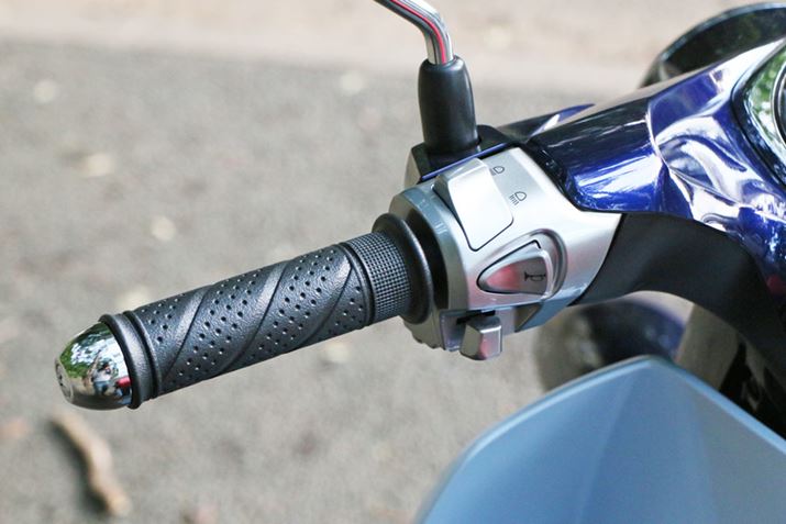 �O���b�v���̃o�[�G���h��A�X�C�b�`���ގ����ƂƂ��ɑ��쐫���A�b�v