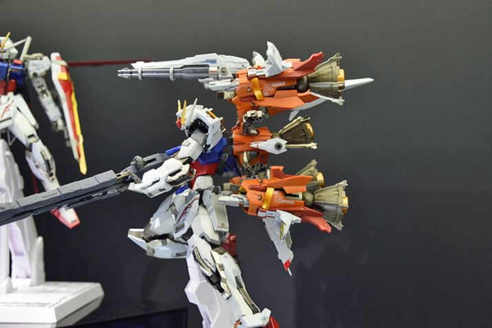 uMETAL BUILD KoXgCJ[v