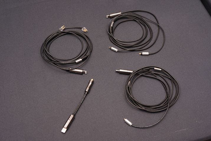 LightningRlN^[ɒ}łCzP[u̎QlWBMMCXAFitEar2sAJX^IEM2sCAbv\BׂORB}CX^[Ntg}ЂƂЂƂƂōグĂ