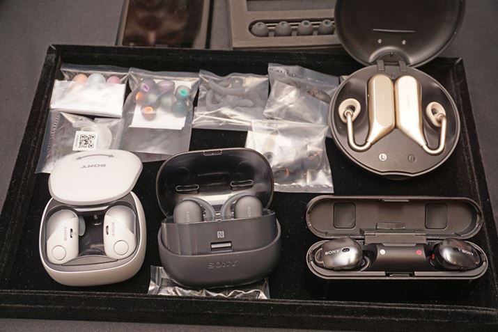 b̊SCXCźACxg1ڂɔJnŐVfuWF-SP900v܂ރtCAbvWBƔrł悤ɂȂĂ