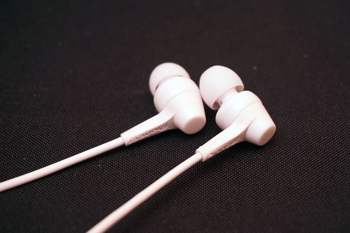 IL[pCIjAu[X́ApCIjAuh̍ŐVCzEwbhz𒆐SɓWBʐ^̐íALڑ^CṽGg[CzuSE-C1TvBsz艿i1,300~Ƃ|IRXp͂1䂾