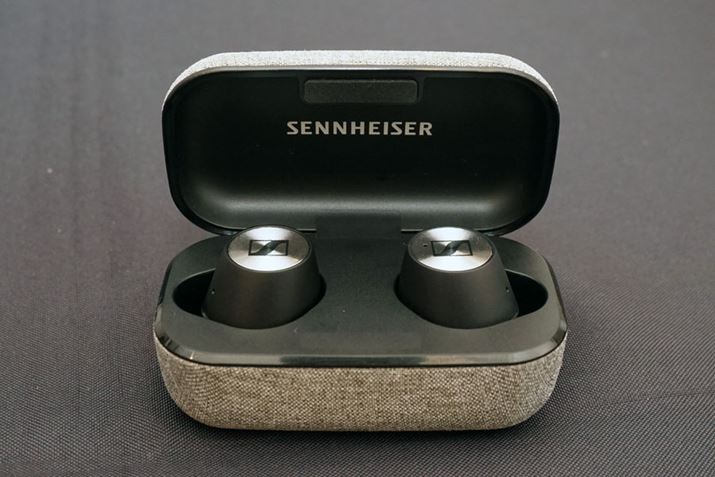 ŋ߂̒^SCXCzɔׂƃCz{̂͂傫A͂ȂȂBBluetooth 5.0NFMIŐڑ̈萫ƒSۂĂAR[fbNSBC/AAC/aptX/aptX LL܂ŃT|[g