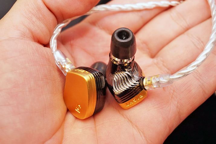 Czuh𑽐L~bNXEF[uBCampfire Audiouh́AŐVCzuSOLARISvoWĂB_Ci~bN^BA^̃nCubh\ŁAhCo[jbg͍v5B12`1̔ڎwĂƂBsz艿i19~O\