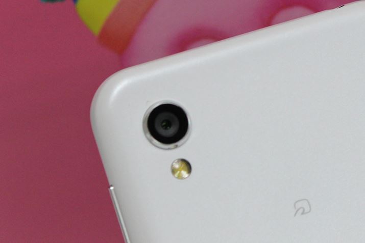 ���C���J������1200����f�̃V���O���\���BAI���g�����V�[���F���@�\�𓋍ڂ��Ă���