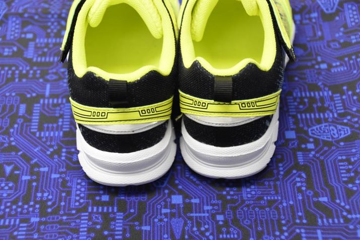 㕔ɂ́A₷悤ɃvXgbv𓋍