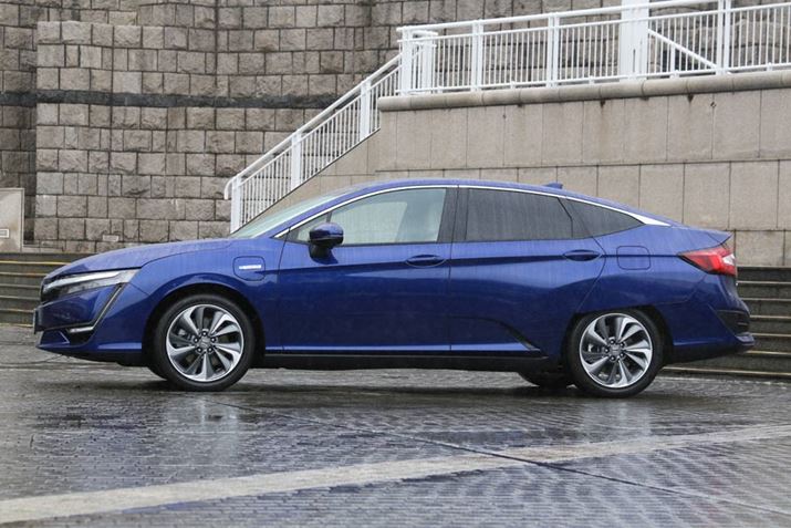 z_uNeBPHEVṽTChr[BS̒ɑ΂ăzC[x[XZ