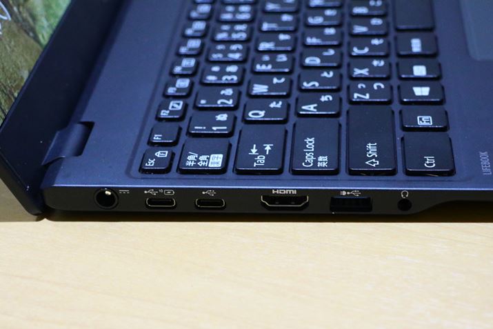 USB Type-C�|�[�g��2���