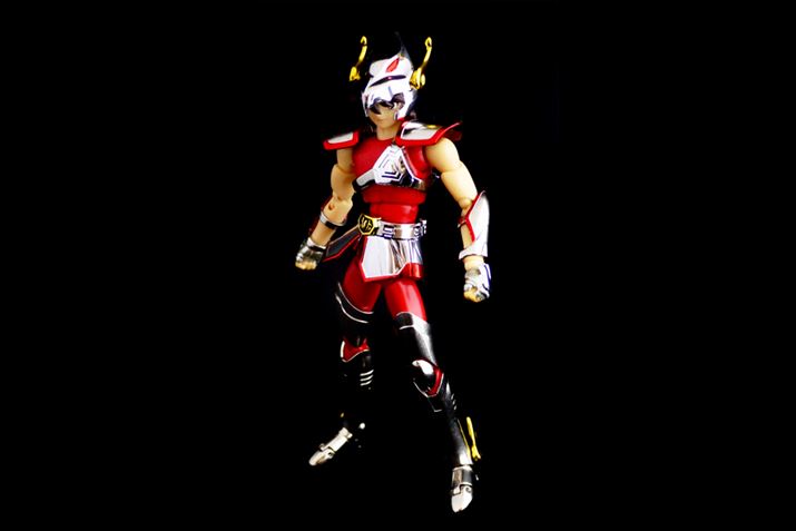 ���ׂẴA�[�}�[�𑕒����āA�y�K�T�X����̊����ł�